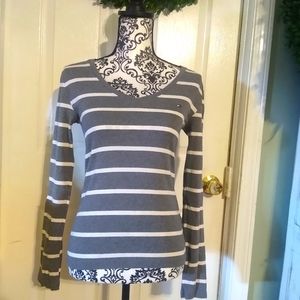 Tommy Hilfiger size small long sleeve